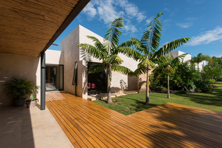 The Casa GD by Reyes Rios + Larrain Architects