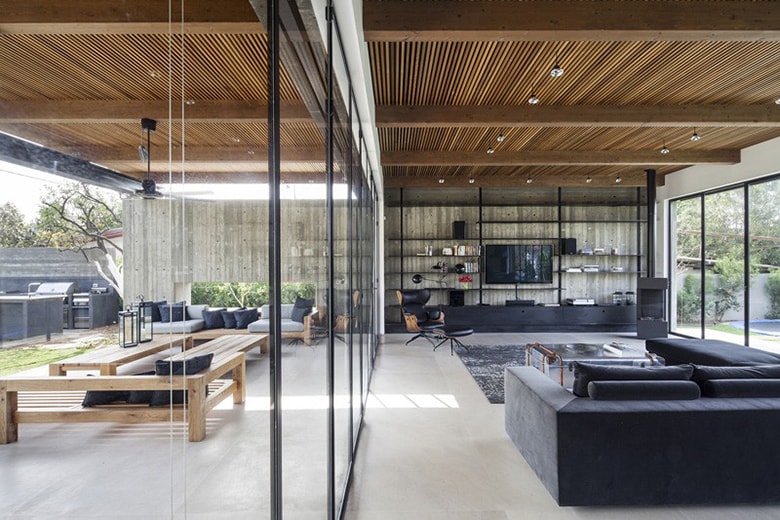 The Hofit House by Blatman-Cohen Architects