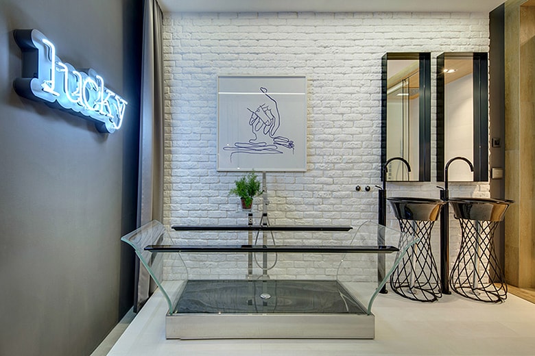 This Kiev Apartment Exhibits Playful Use of Open Spaces