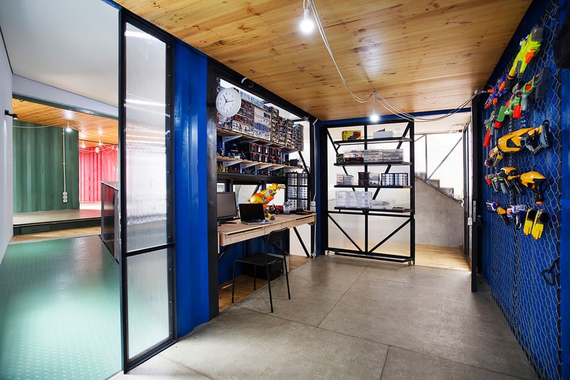 Atelier Riri Creates Home out of Shipping Containers