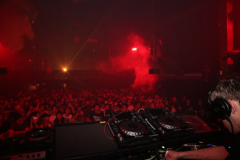Beats by Dre x Undefeated “A TOKYO TURN UP”