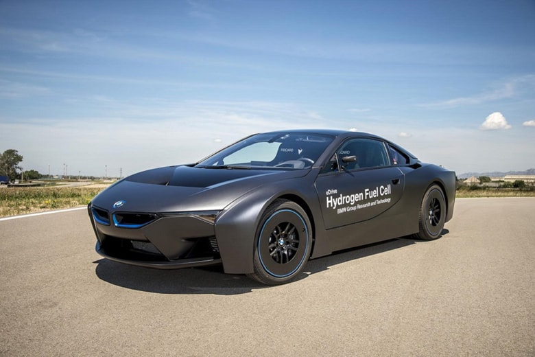 A First Look at the Hydrogen Fuel Cell-Powered BMW