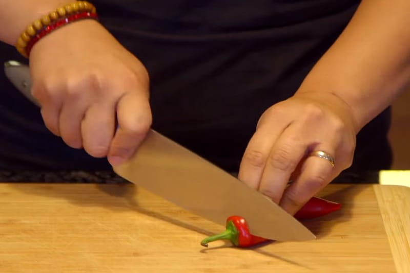 Learn How to Make Your Own Sriracha Sauce