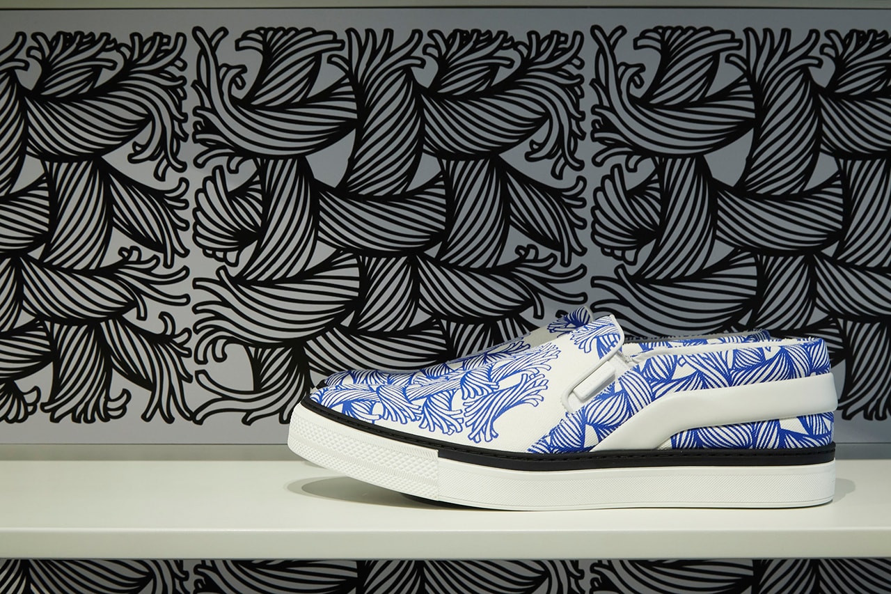 20 Best colette Collaborations 20 Years 1997 2017 bape undercover chanel karl lagerfeld saint laurent balenciaga advisory board crystals pharrell williams the simpsons eleven paris kith sacai nike paris saint-germain gap thom browne fragment design kaws medicom toy originalfake modern man raf simons vans h&m studio off-white virgil abloh major lazor vlone mcdonalds mira mikatti