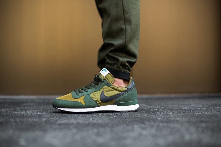 Nike Internationalist Melt Green/Dark Obsidian-Carbon Green