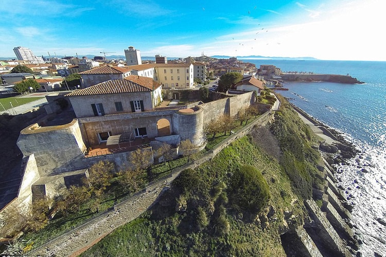 Purchase Leonardo da Vinci's Tuscan Villa for $14.6 Million USD