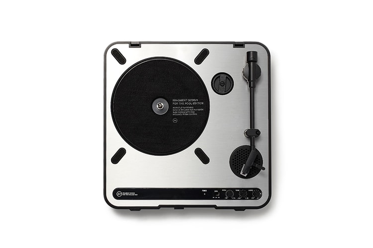 the POOL aoyama x ION Audio Portable Turntable