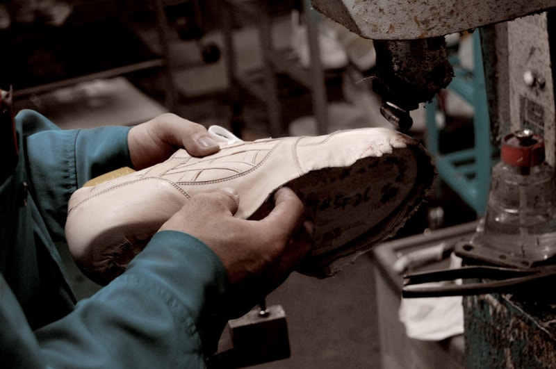 A Look at How the Vegetable Tanned ASICS GEL-Lyte IIIs Are Made