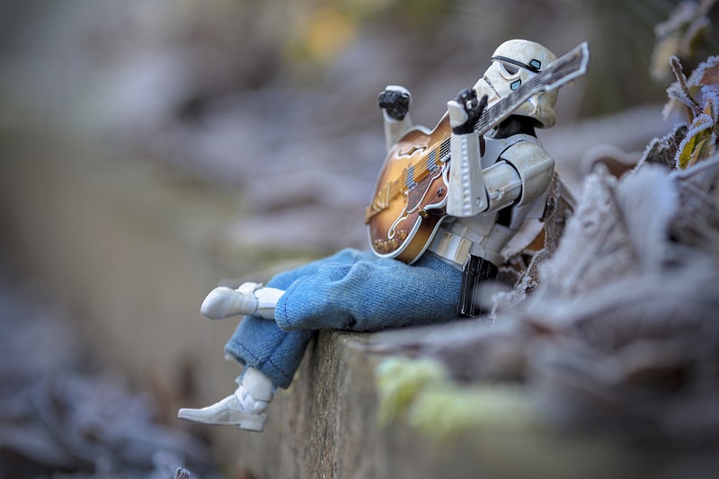 Darryll Jones Makes Star Wars Stormtroopers Installations