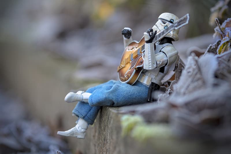 Darryll Jones Makes Star Wars Stormtroopers Installations