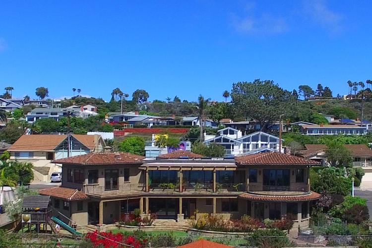 Follow San Diego Chargers Star Corey Liuget as He Shops for His Future Mansion