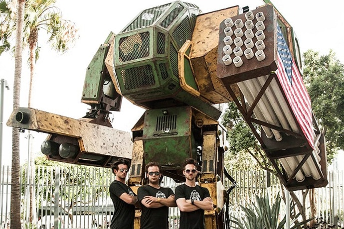 Help Team USA Create a Giant Combat Robot to Defeat Japan