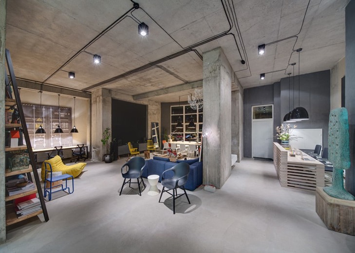 Inside the DIZZAAP Headquarters by Sergey Makhno Architectural Workshop