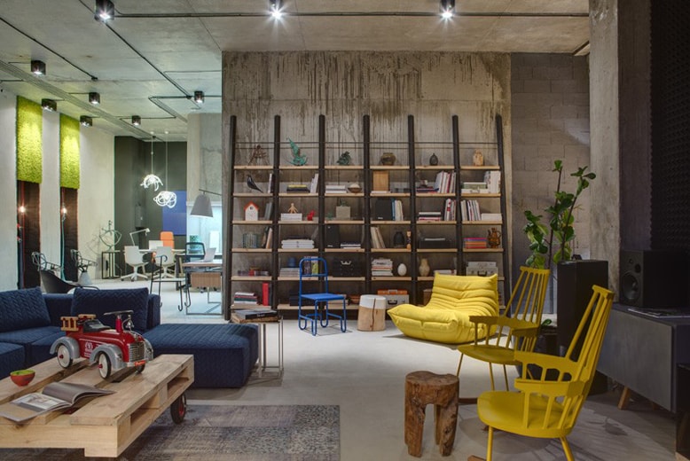 Inside the DIZZAAP Headquarters by Sergey Makhno Architectural Workshop
