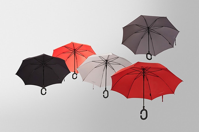 Phone-brella by kt Design Means You Can Now Text in the Rain