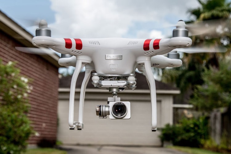 The DJI Phantom 3 Standard Shoots 2.7K HD Video at 30 Frames per Second