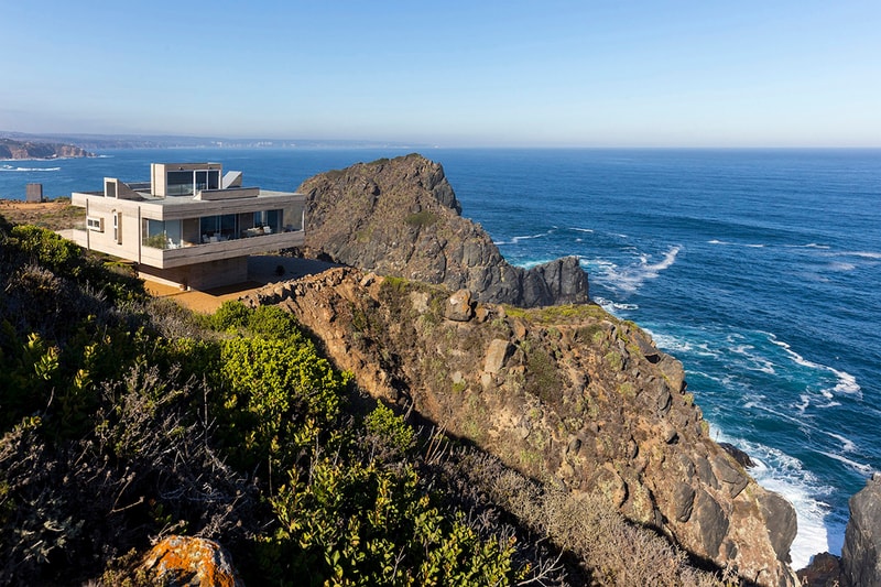 The Le Corbusier-Inspired Mirador House by Gubbins Arquitectos