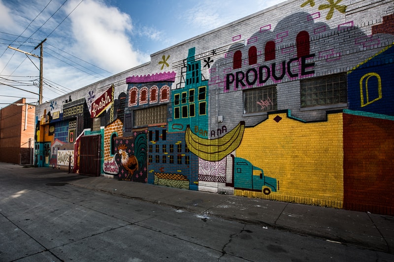 1xRUN Murals In The Market