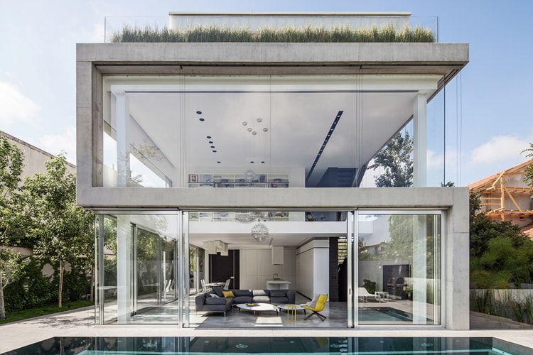 A Modern Concrete House in Tel Aviv