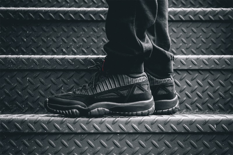 Air Jordan 11 IE Low Referee