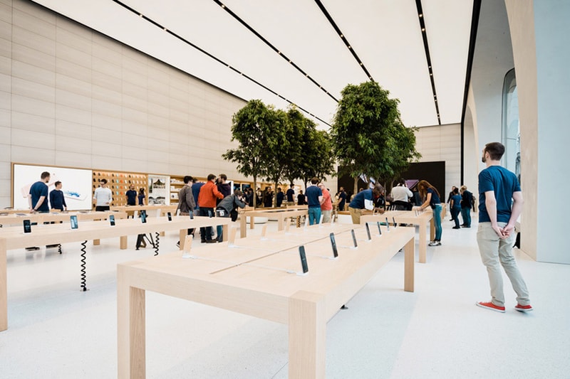 Apple Store Brussels by Jony Ive 