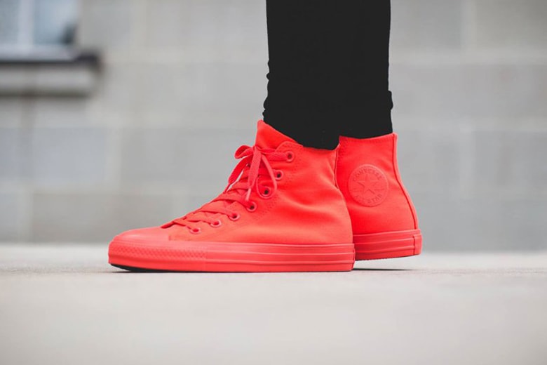 Converse Red Chuck Taylor All Star High Trainers