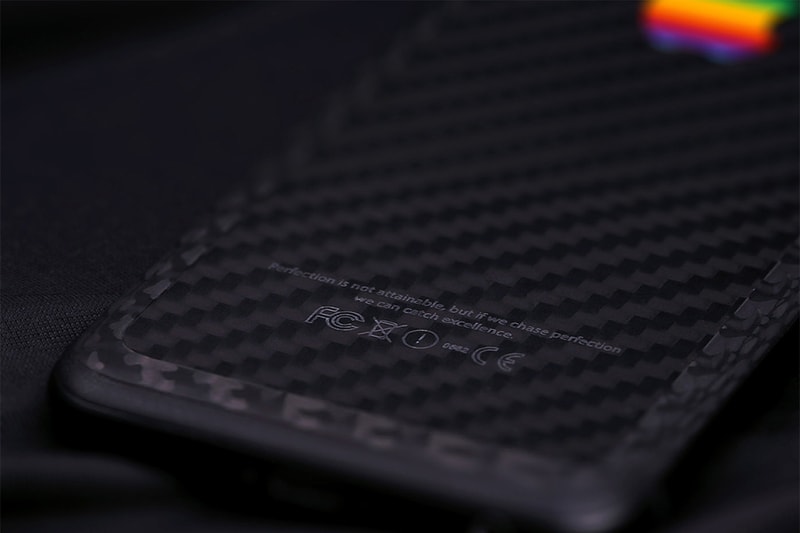 Feld and Volk Custom Double Carbon iPhone 6