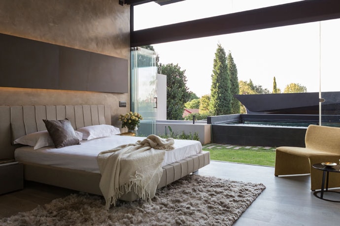 Kloof Road House by Nico Van Der Meulen