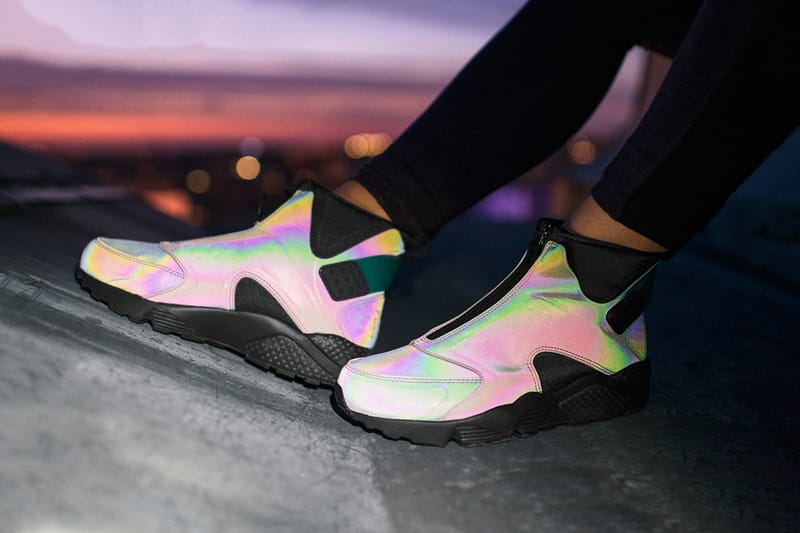 nike air huarache run mid iridescent