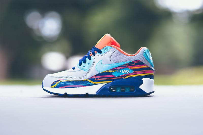 Nike Air Max 90 "Wolf Grey/Clearwater-Gold"