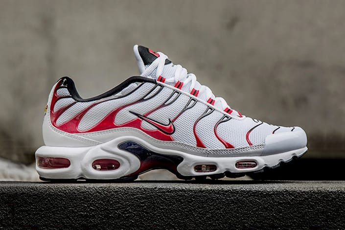 red white and black tns