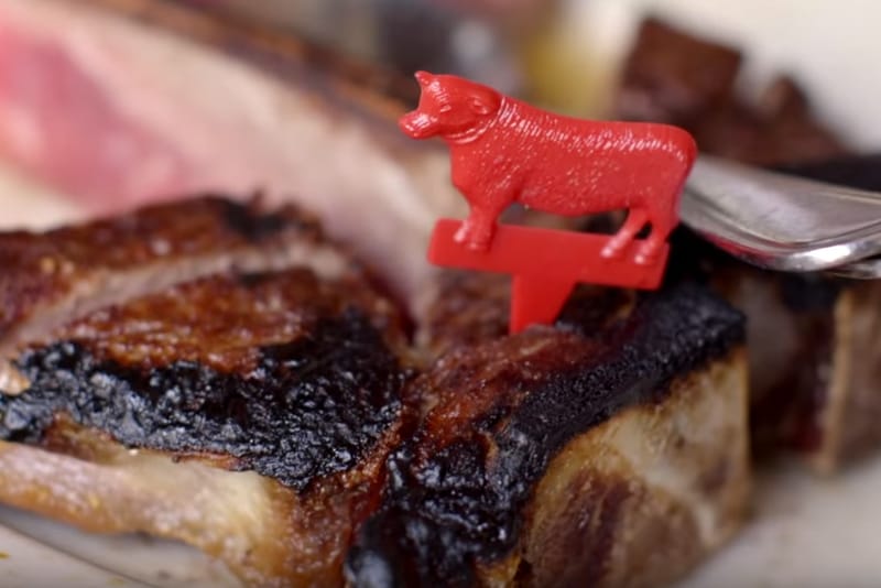 Peter Luger's Porterhouse for 2 From Butcher to Table in 60 Seconds