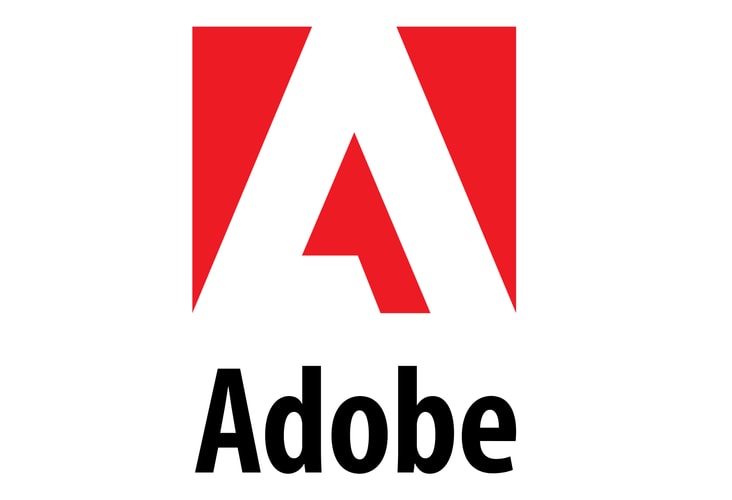 Adobe's New Monument Mode Removes Tourists From Your Architecture Photos