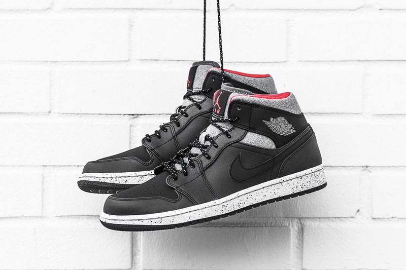 Air Jordan 1 Mid Black Dark Grey Infrared 23 Sneaker