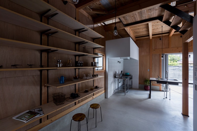 ALTS Design Offices Develops Warehouse-Inspired Home