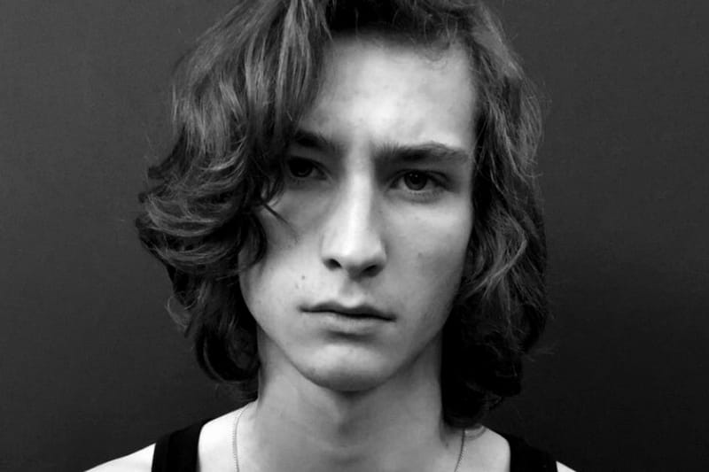 Burberry Uses Snapchat to Reveal 2016 Spring/Summer Campaign