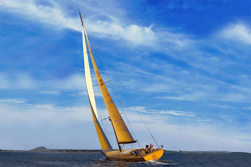 Frank Gehry Designs His First Yacht