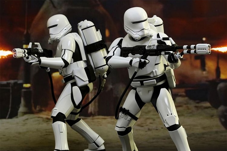 Hot Toys 'Star Wars: The Force Awakens" First Order Flametrooper 1/6th Scale Collectible