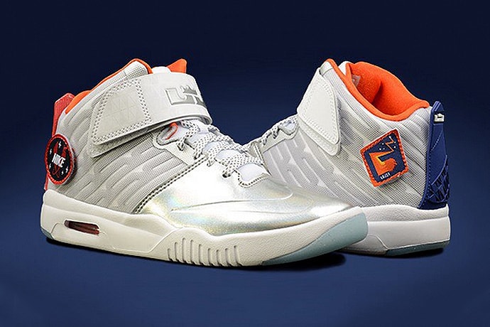Nike Air Akronite LeBron James Sneaker