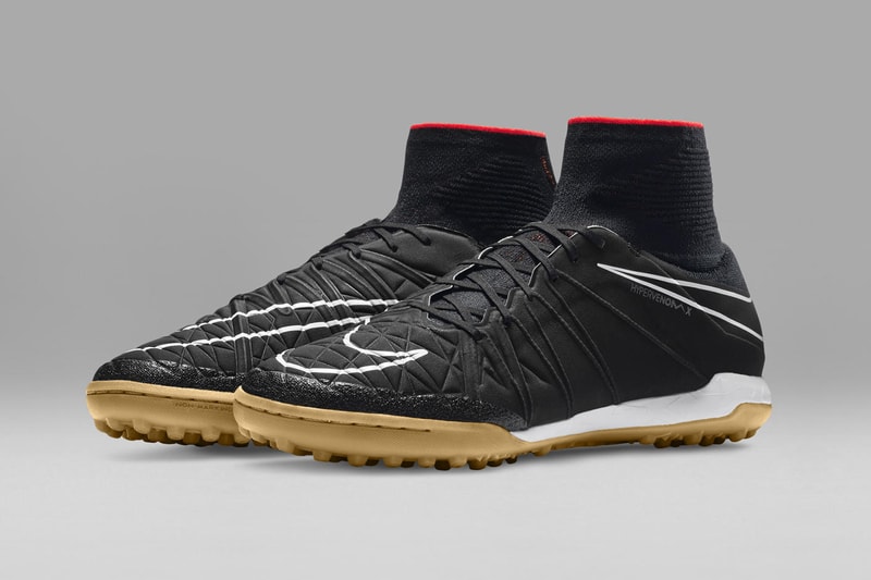 NikeFootballX Sneakers