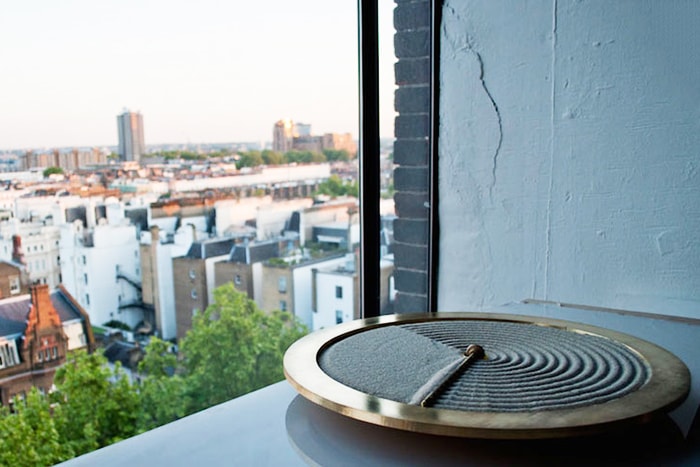 The Sand Clock by Studio Ayaskan