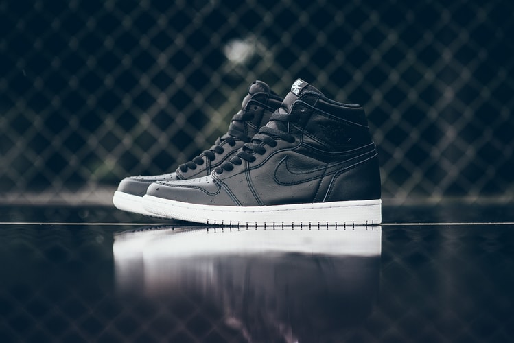 Air Jordan 1 Retro High OG "Cyber Monday"