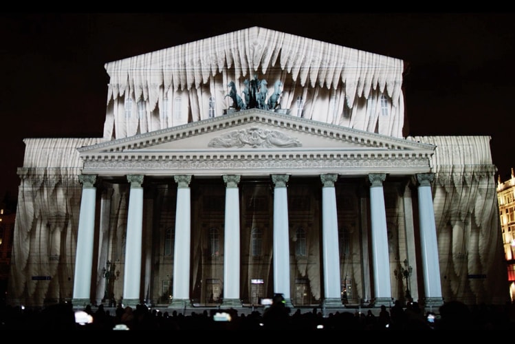 Watch 'Swan Lake' Unfold in This 3D Projection Mapping on the Bolshoi Theater's Facade