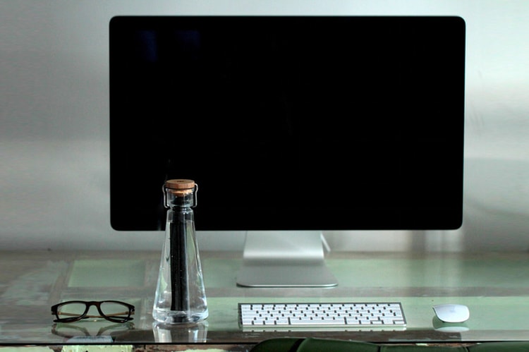 The BU Water Bottle Hopes to Replace Single Use Plastic Bottles With Its Minimal Design