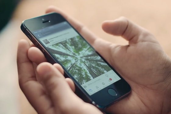 Facebook Creates Technology That Describes Photos to Blind Users