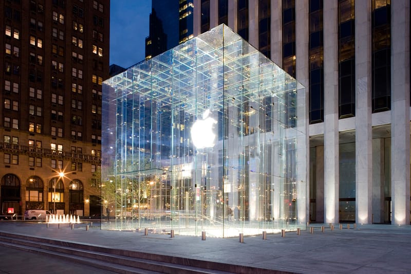 New York's Fifth Avenue Remains the World's Most Expensive Retail Street in 2015