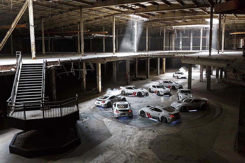 A 360° Video of Two 1000-Horsepower Nissan 370Zs Tearing up an Abandoned Shopping Mall