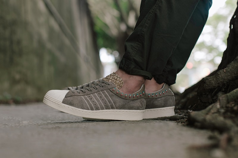 INVINCIBLE adidas Consortium Superstar 80v Sneaker Pack