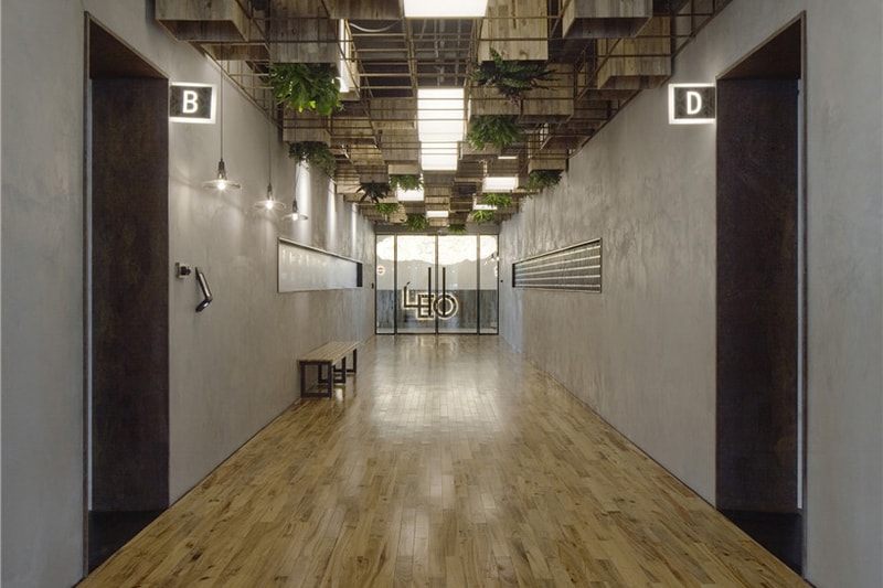 LEO Digital Network Shanghai Headquarters by LLLab
