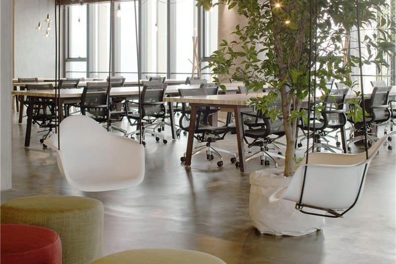 LEO Digital Network Shanghai Headquarters by LLLab